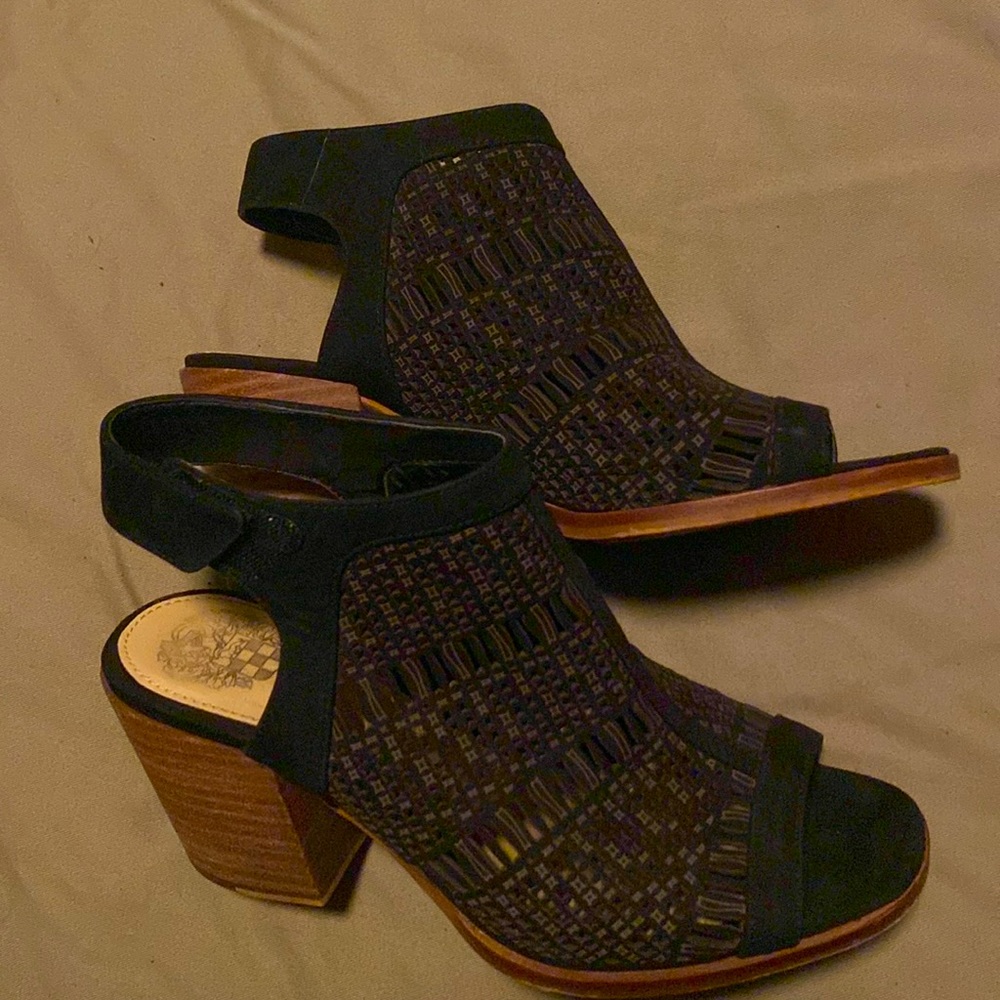 Vince Camuto Peep to Booties. Sz 5.5